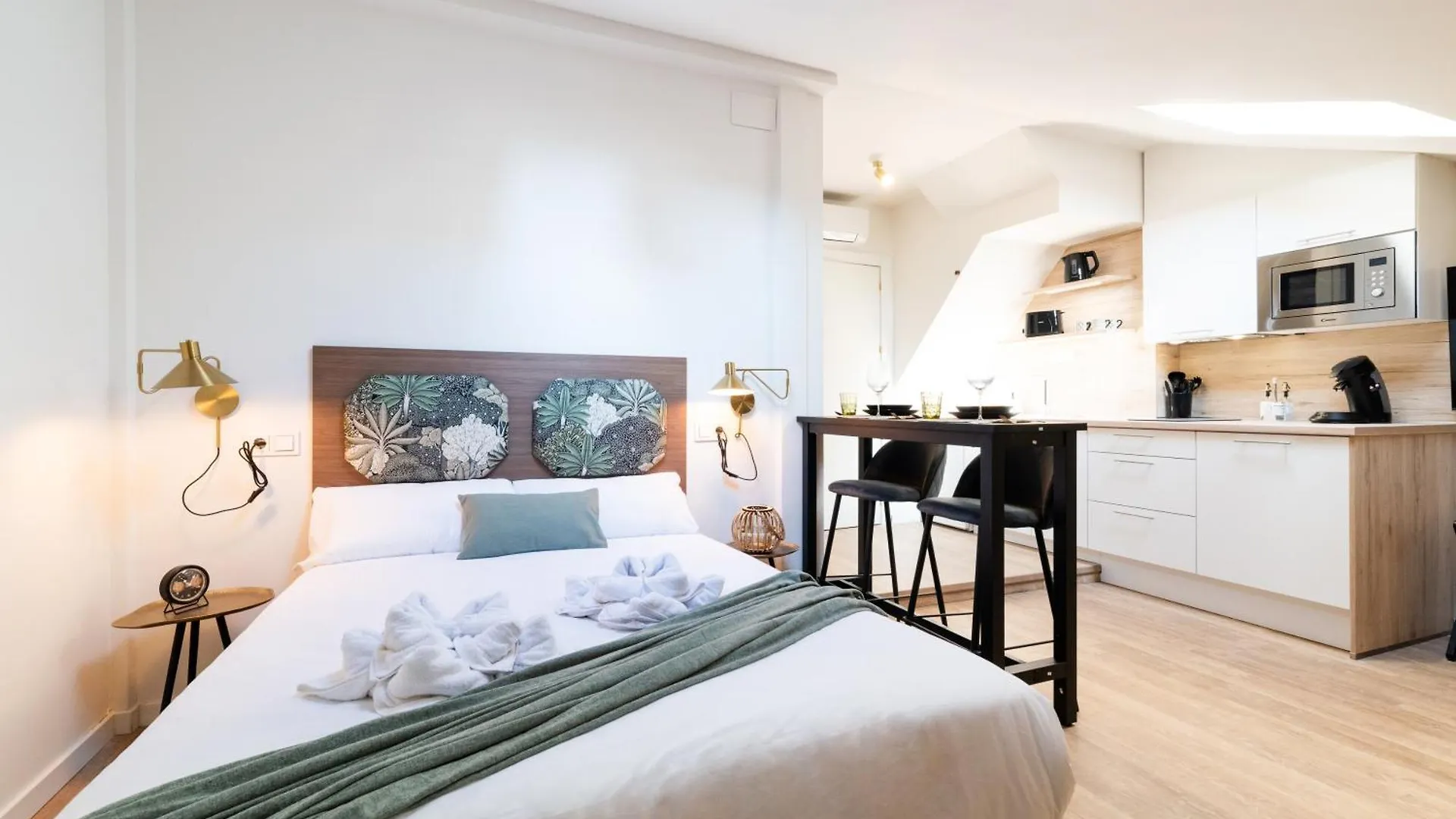 Bibrambla Suites Granada Apartment