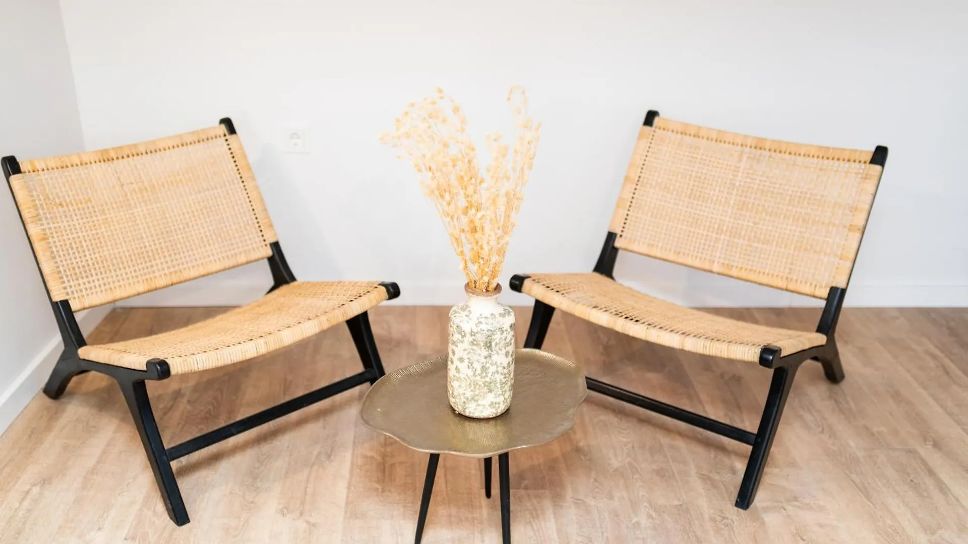 Bibrambla Suites Granada Apartment