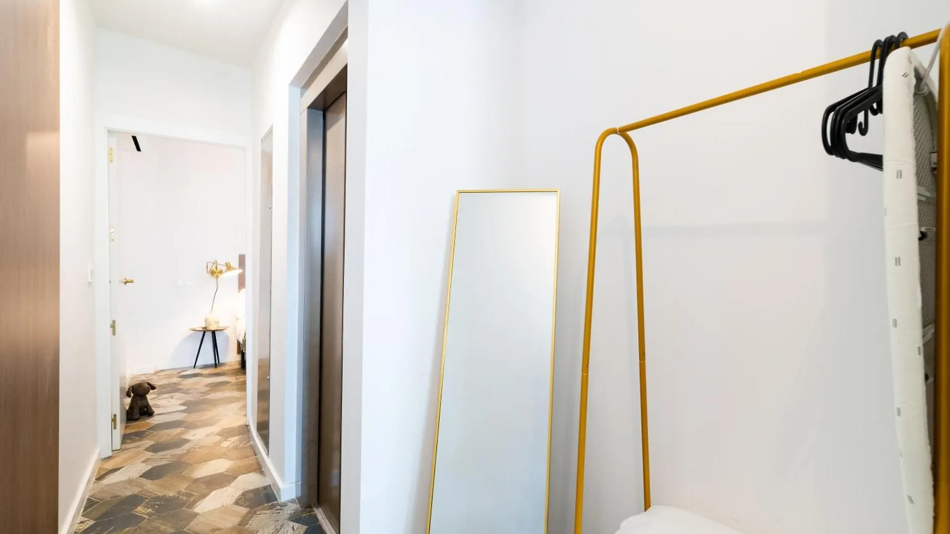Bibrambla Suites Granada Apartment